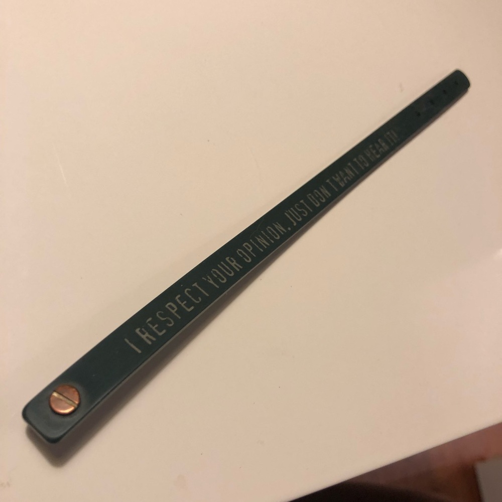 Rubber adjustable bracelet